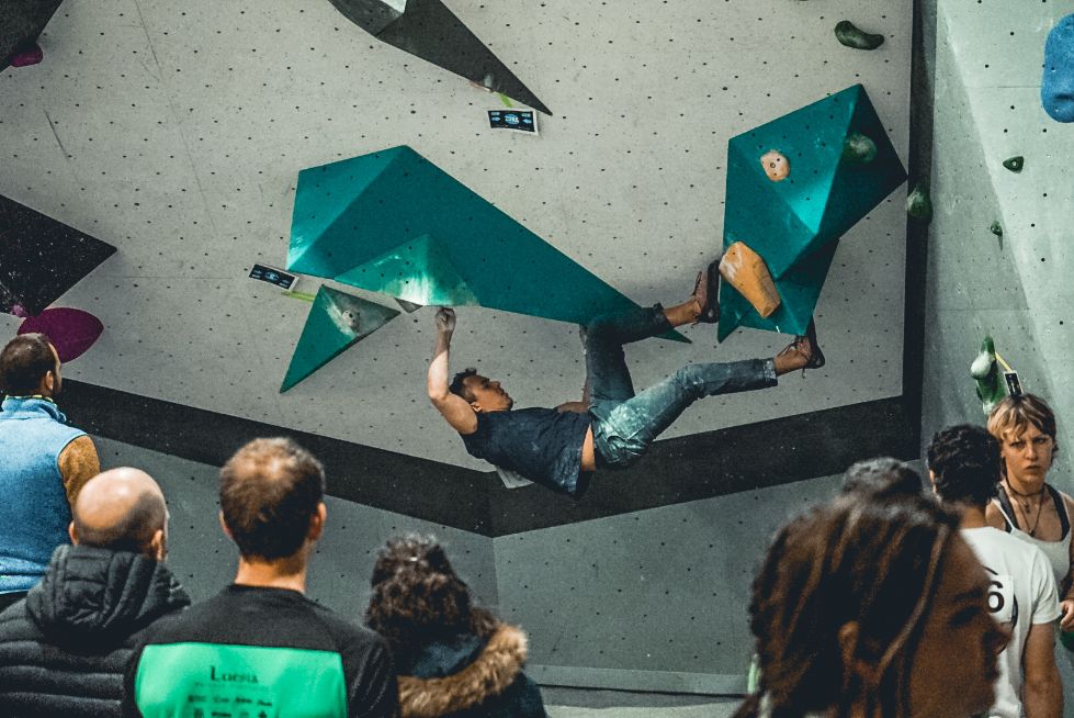 Escalada Ciudad de Huesca. FOTO Luz Difusa