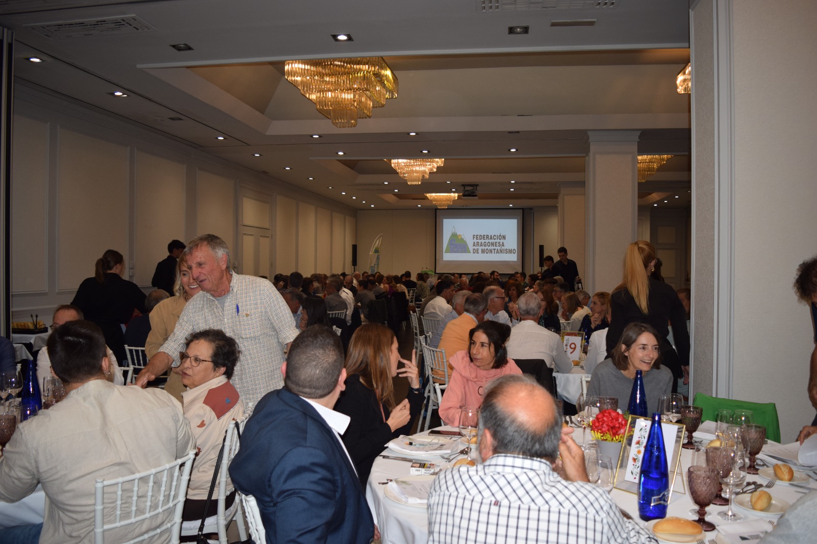 Asistentes cena