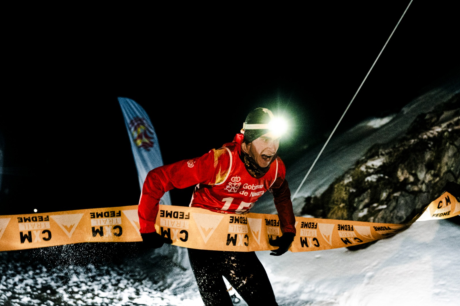Álvaro Osanz primero en la meta del Campeonato de España de Snowrunnig