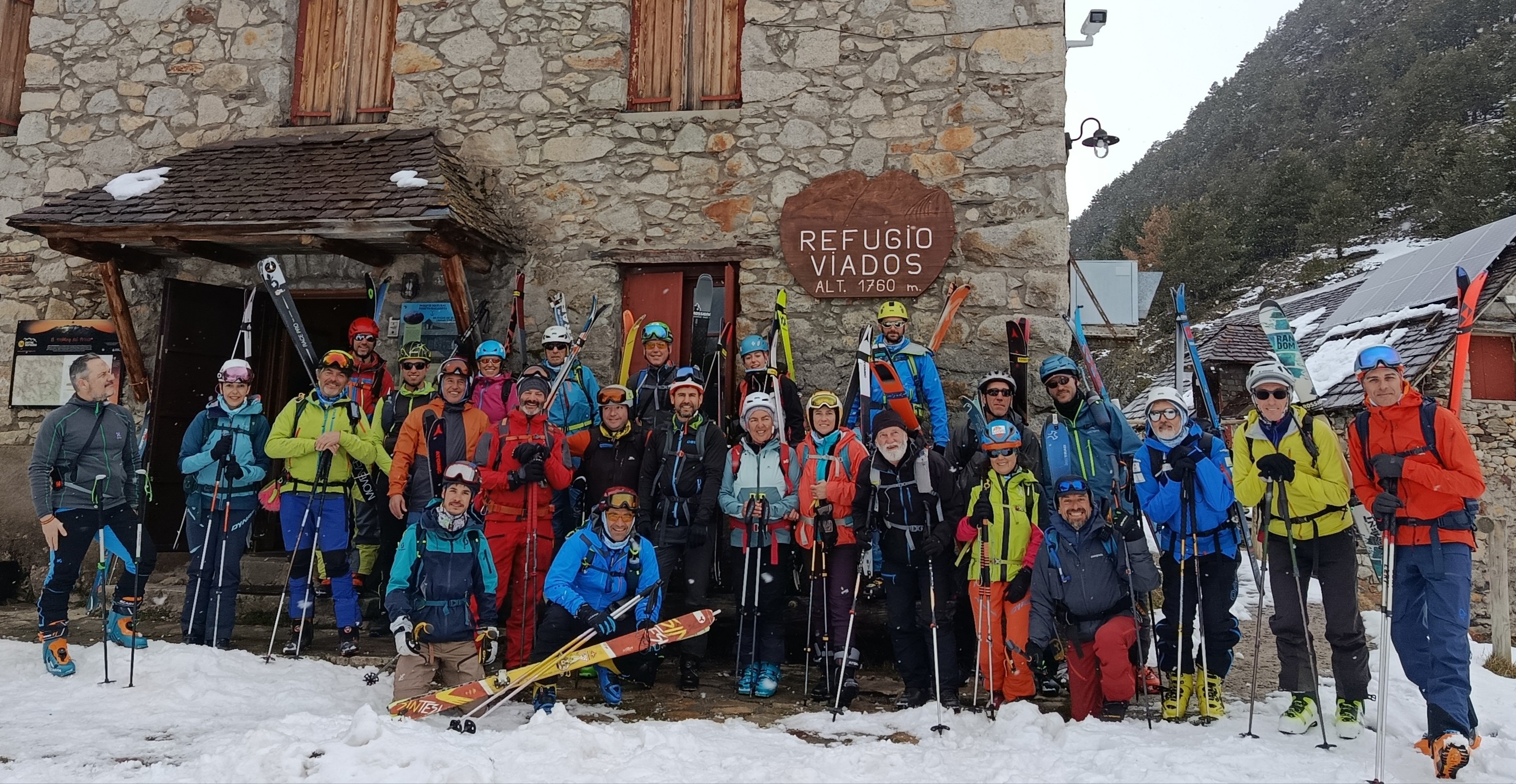 Encuentro de esquí de montaña Refugio de Viadós.jpg