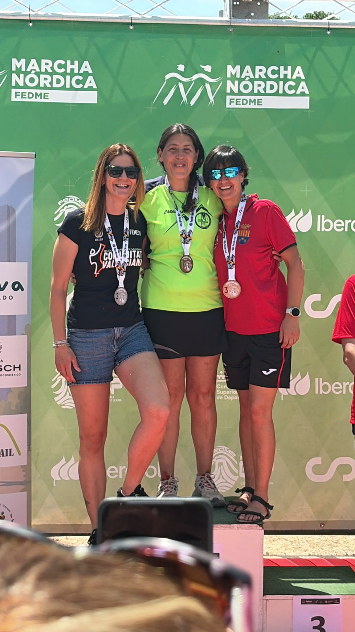 Noelia Bernad oro en Veteranas A en el Campeonato de España de Marcha Nórdica