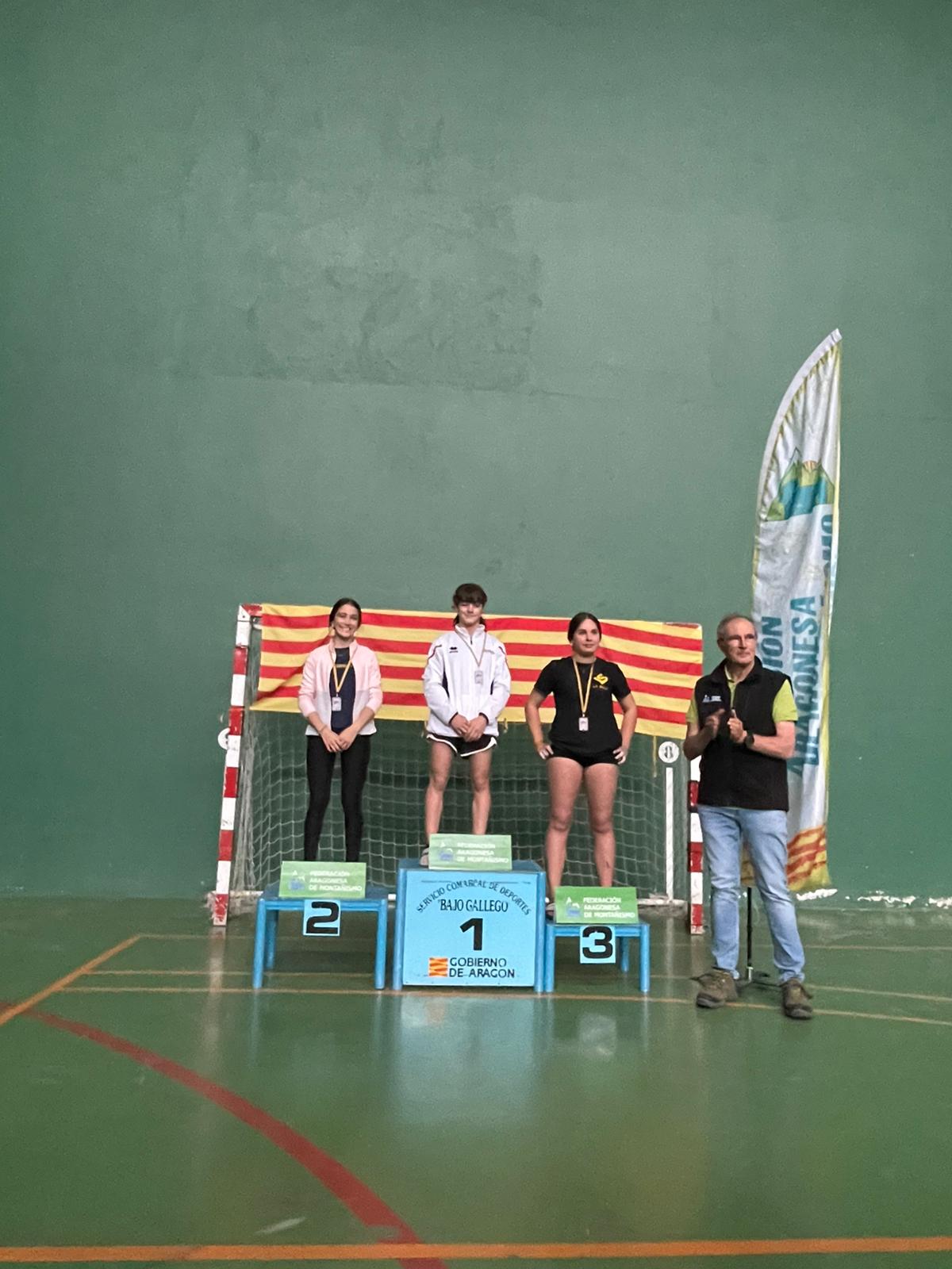 Podio sub 15 femenino Zuera